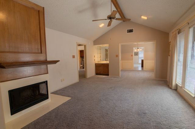 2028 Falcon Ridge Drive B, Carrollton, TX 75010