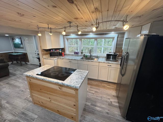 3180 Shady Grove Road, Boaz, AL 35956