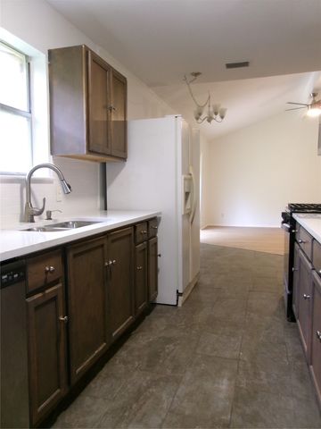 1519 Rambler Road, Arlington, TX 76014