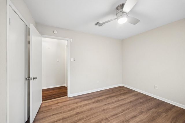 6226 Bankside Drive, Houston, TX 77096