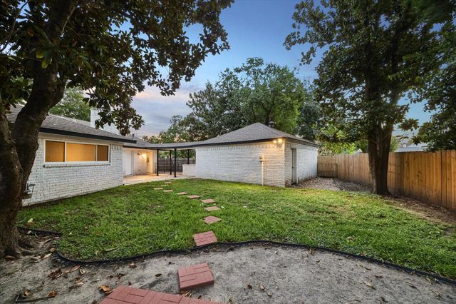 6226 Bankside Drive, Houston, TX 77096