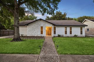 6226 Bankside Drive, Houston, TX 77096