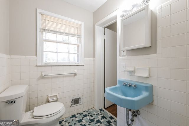 2782 Scenic Terrace, East Point, GA 30344