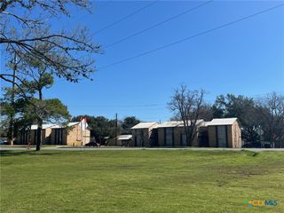 903 S Magnolia Avenue 3, Luling, TX 78648