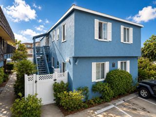 849 855 Emerald Street, San Diego, CA 92109