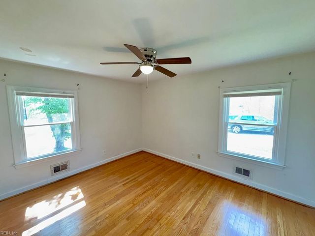 4220 Heather RD, Portsmouth, VA 23703