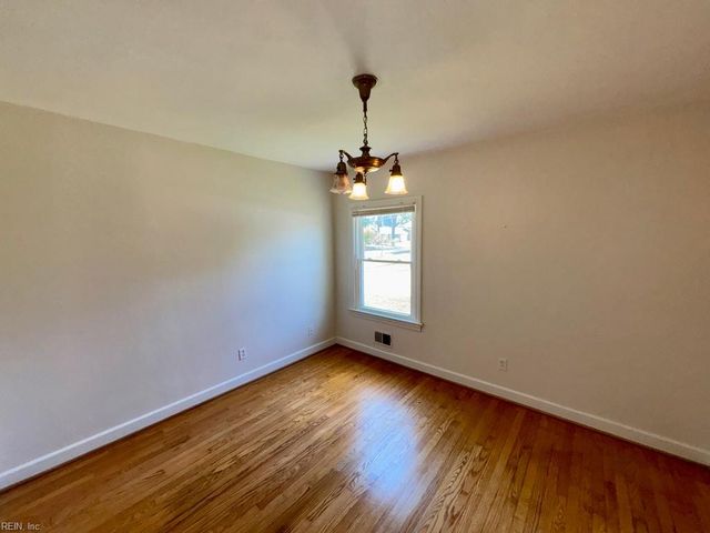 4220 Heather RD, Portsmouth, VA 23703