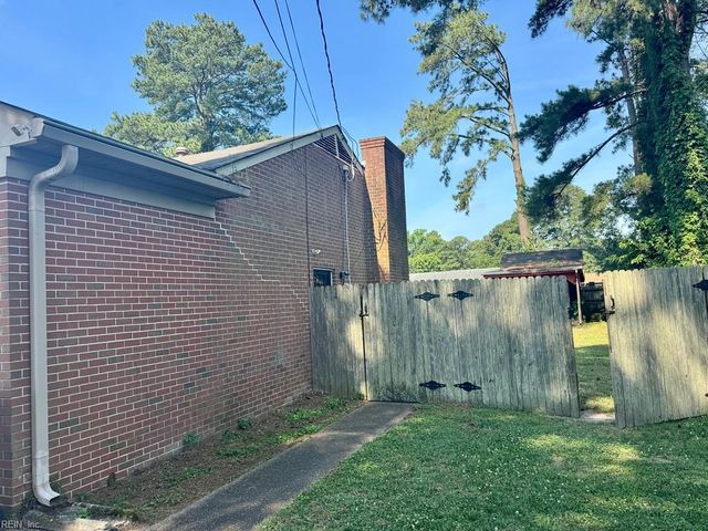 4220 Heather RD, Portsmouth, VA 23703