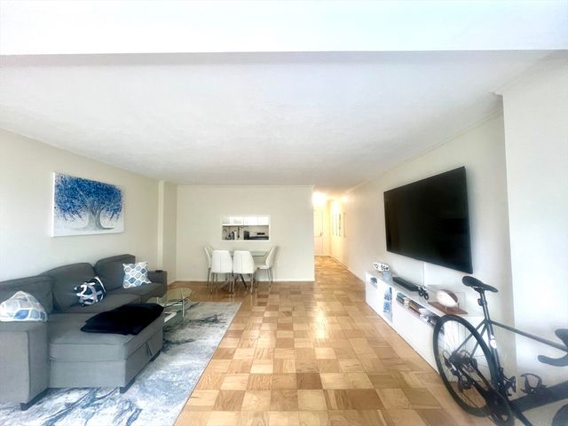 6 Whittier Place 6F, Boston, MA 02114