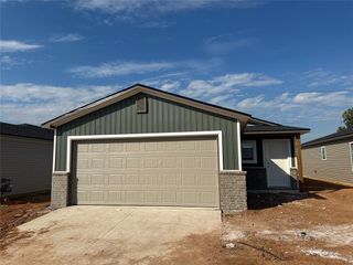 1069 Blue Ridge, Purcell, OK 73080