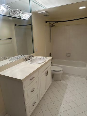 7671 W Courtyard Run W, Boca Raton, FL 33433