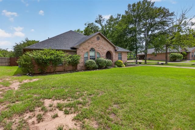 10520 Woodland Drive, Greenville, TX 75402