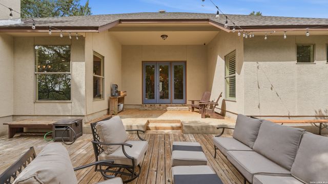 808 ELMWOOD CV, New Braunfels, TX 78130