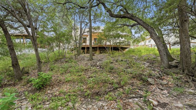 808 ELMWOOD CV, New Braunfels, TX 78130