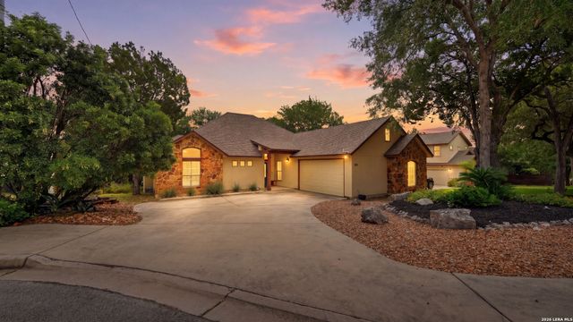 808 ELMWOOD CV, New Braunfels, TX 78130