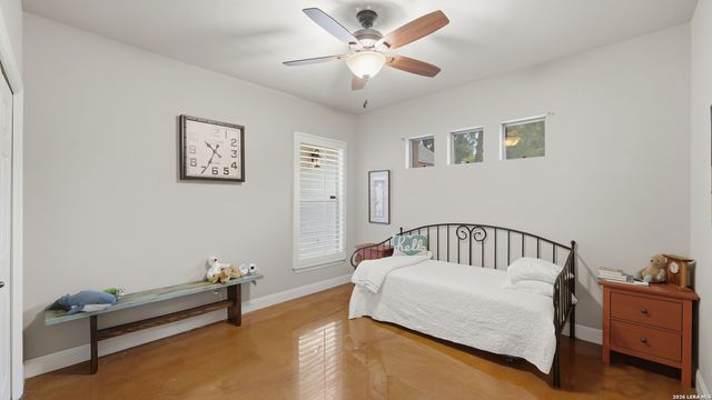 808 ELMWOOD CV, New Braunfels, TX 78130