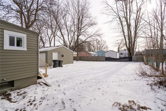 553 Purdue Avenue, Elyria, OH 44035