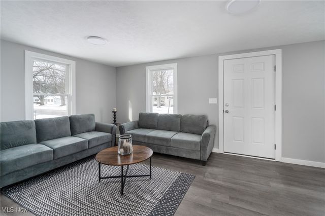 553 Purdue Avenue, Elyria, OH 44035