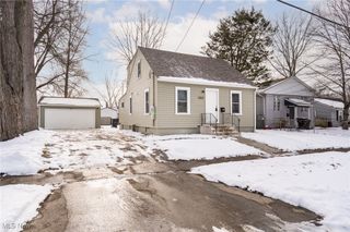 553 Purdue Avenue, Elyria, OH 44035