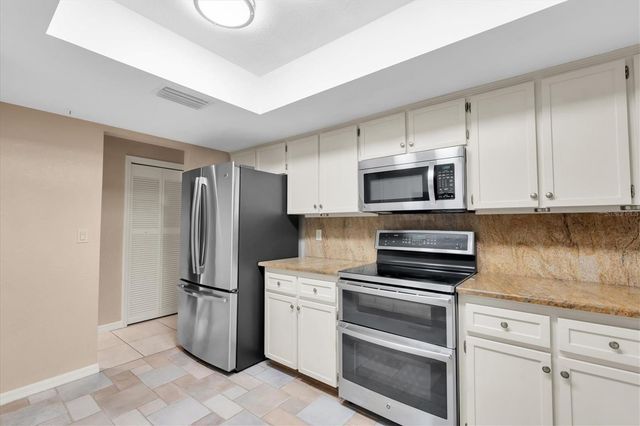6812 RIDGE TOP DRIVE, New Port Richey, FL 34655