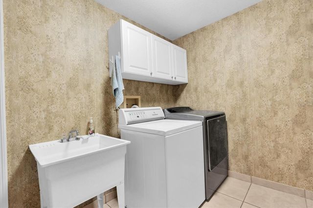 6812 RIDGE TOP DRIVE, New Port Richey, FL 34655