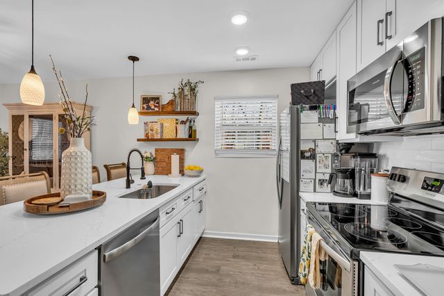 2702 Batavia St, Nashville, TN 37208
