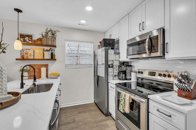 2702 Batavia St, Nashville, TN 37208