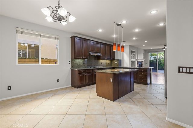 7036 Sausalito, West Hills, CA 91307