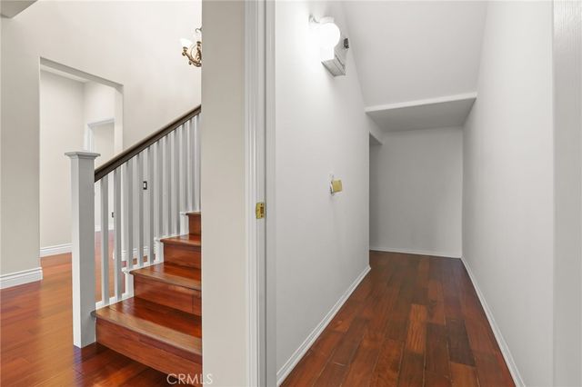 7036 Sausalito, West Hills, CA 91307