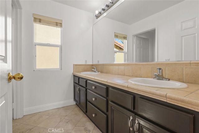 7036 Sausalito, West Hills, CA 91307