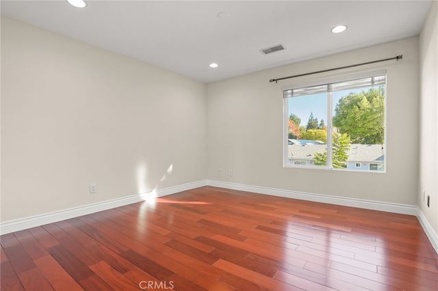 7036 Sausalito, West Hills, CA 91307