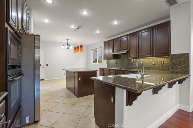 7036 Sausalito, West Hills, CA 91307