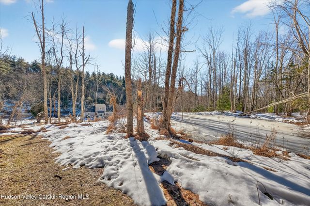 50 Tempaloni Road, Ellenville, NY 12428