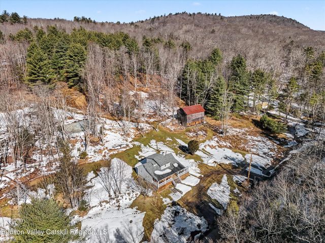50 Tempaloni Road, Ellenville, NY 12428