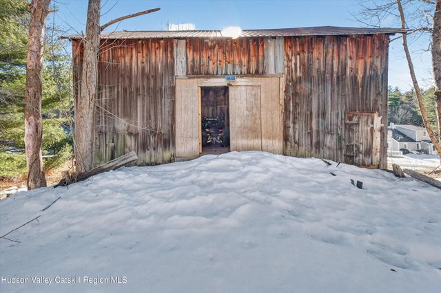 50 Tempaloni Road, Ellenville, NY 12428