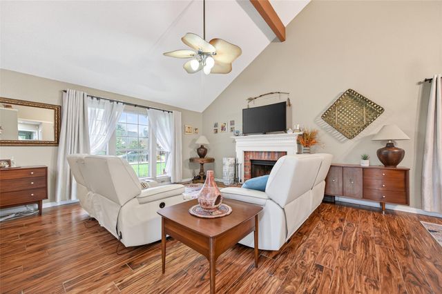 5710 S Magazine Circle, Houston, TX 77084
