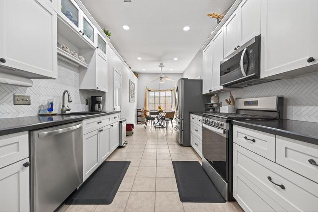 5710 S Magazine Circle, Houston, TX 77084
