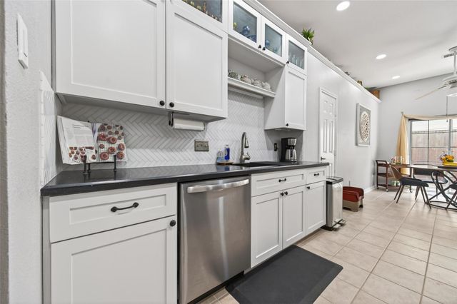 5710 S Magazine Circle, Houston, TX 77084