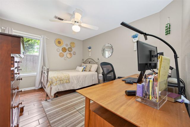 5710 S Magazine Circle, Houston, TX 77084