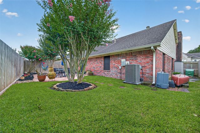 5710 S Magazine Circle, Houston, TX 77084