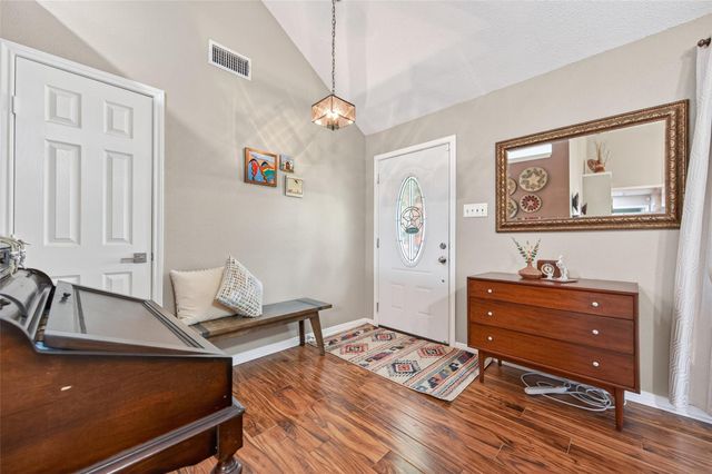 5710 S Magazine Circle, Houston, TX 77084