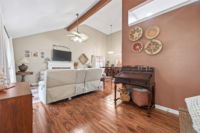 5710 S Magazine Circle, Houston, TX 77084