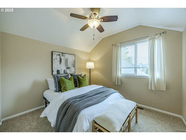 770 GIRARD Ct, Cottage Grove, OR 97424