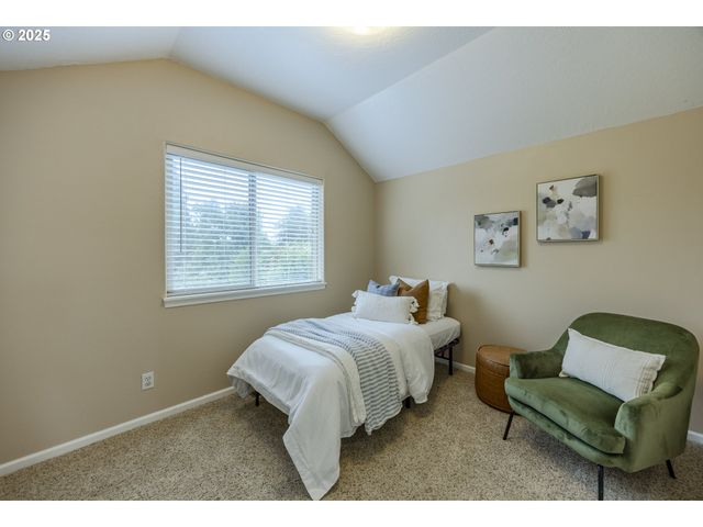 770 GIRARD Ct, Cottage Grove, OR 97424