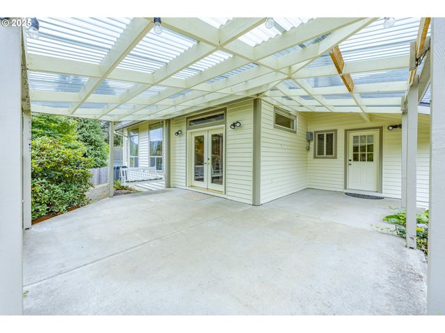 770 GIRARD Ct, Cottage Grove, OR 97424