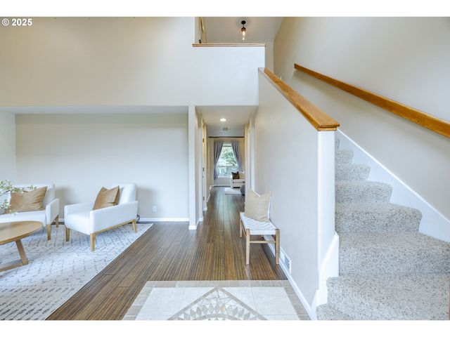 770 GIRARD Ct, Cottage Grove, OR 97424