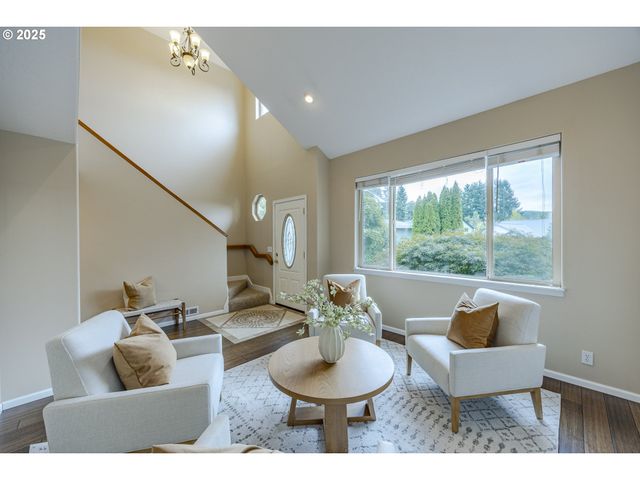 770 GIRARD Ct, Cottage Grove, OR 97424