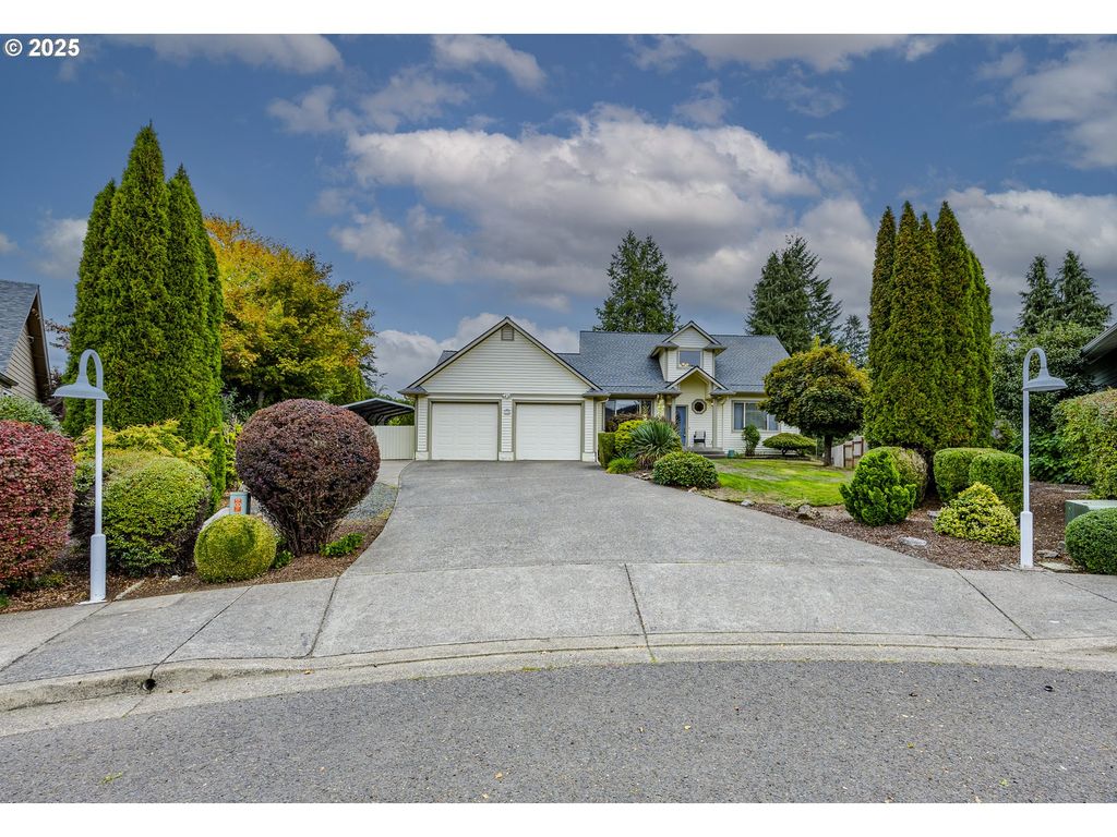 770 GIRARD Ct, Cottage Grove, OR 97424