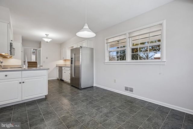 606 WINHALL WAY, Silver Spring, MD 20904