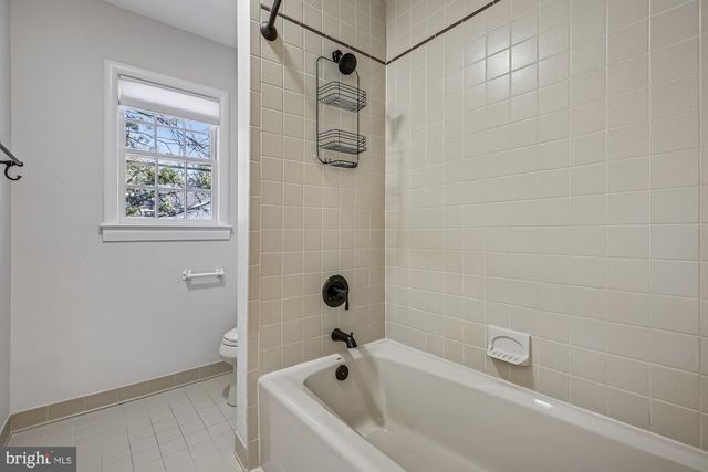 606 WINHALL WAY, Silver Spring, MD 20904